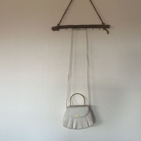 RARE Givenchy seashell bag - Picture 15 of 15